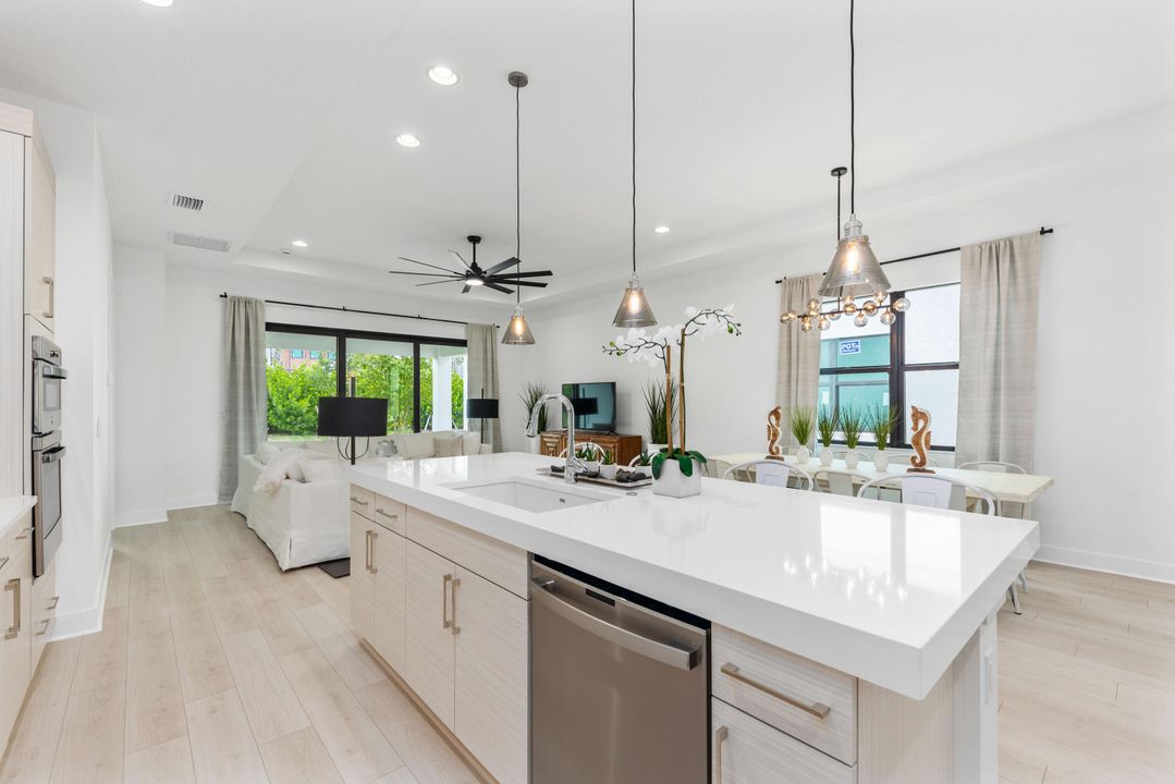 En Venta: $1,720,000 (4 camas, 4 baños, 3652 Pies cuadrados)