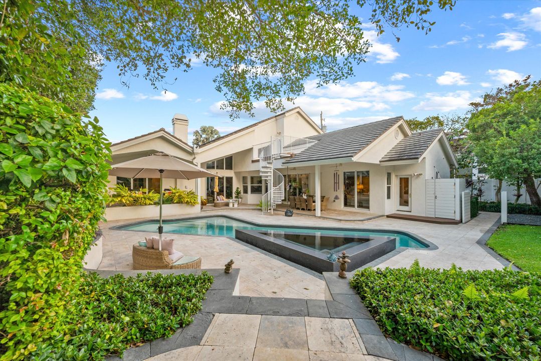 Activo con contrato: $3,375,000 (4 camas, 3 baños, 3462 Pies cuadrados)