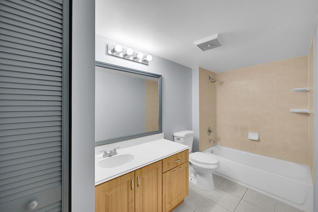 Activo con contrato: $2,475 (3 camas, 2 baños, 1500 Pies cuadrados)