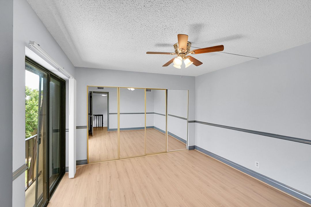 Activo con contrato: $2,475 (3 camas, 2 baños, 1500 Pies cuadrados)