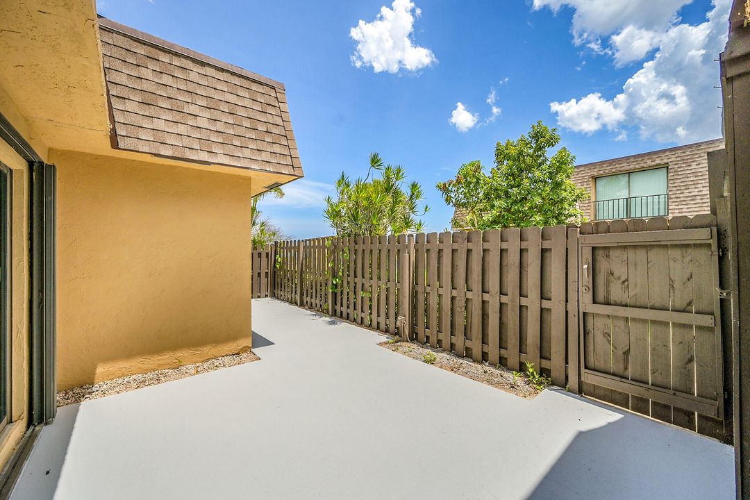 Activo con contrato: $2,475 (3 camas, 2 baños, 1500 Pies cuadrados)