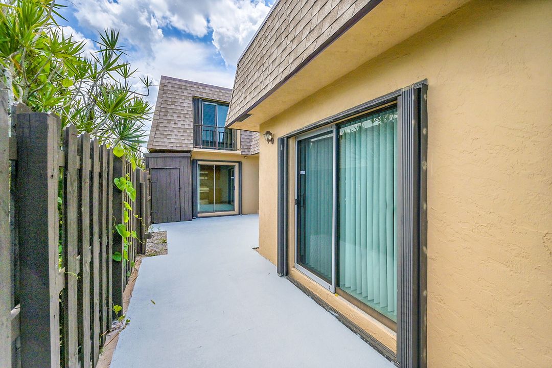 Activo con contrato: $2,475 (3 camas, 2 baños, 1500 Pies cuadrados)