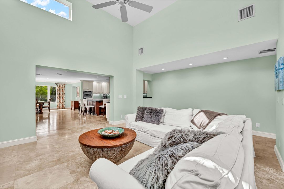 Active With Contract: $2,110,000 (4 beds, 3 baths, 2700 Square Feet)