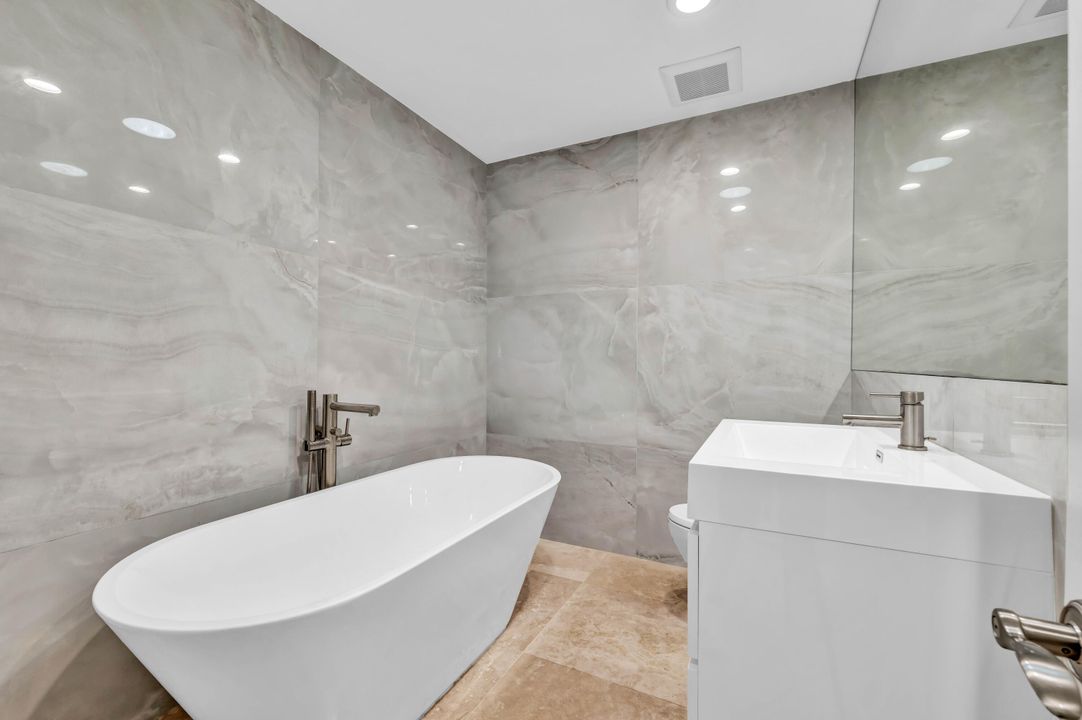 Active With Contract: $2,110,000 (4 beds, 3 baths, 2700 Square Feet)