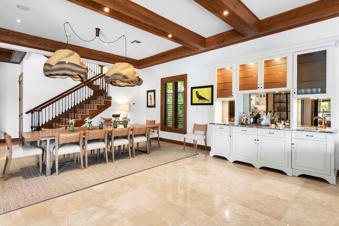 待售: $7,500,000 (4 贝兹, 5 浴室, 5159 平方英尺)