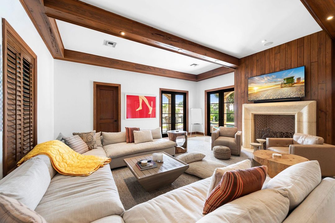 待售: $7,500,000 (4 贝兹, 5 浴室, 5159 平方英尺)