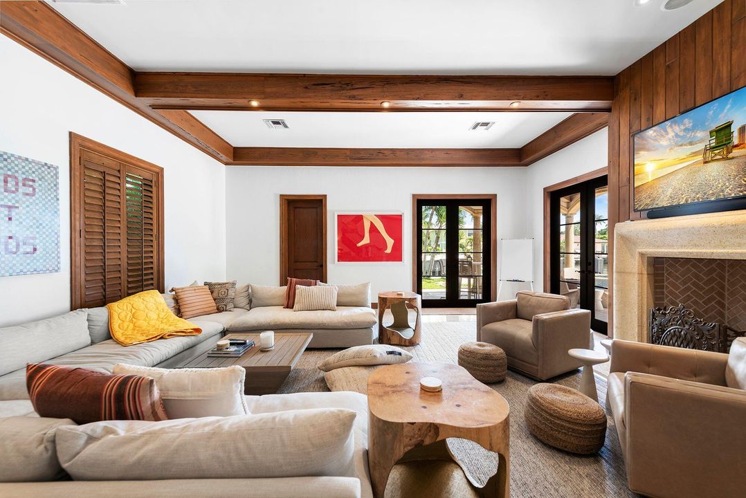 待售: $7,500,000 (4 贝兹, 5 浴室, 5159 平方英尺)