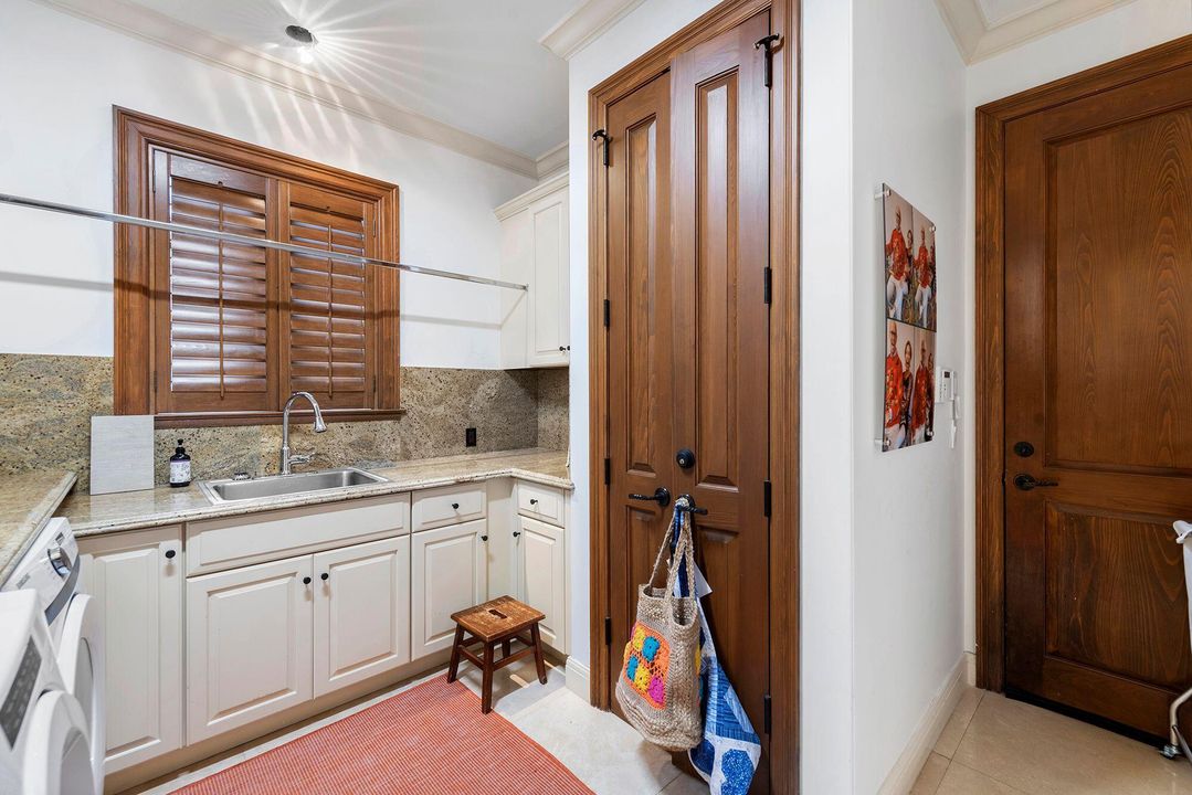 待售: $7,500,000 (4 贝兹, 5 浴室, 5159 平方英尺)