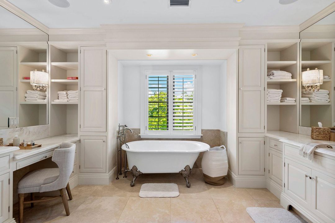 待售: $7,500,000 (4 贝兹, 5 浴室, 5159 平方英尺)