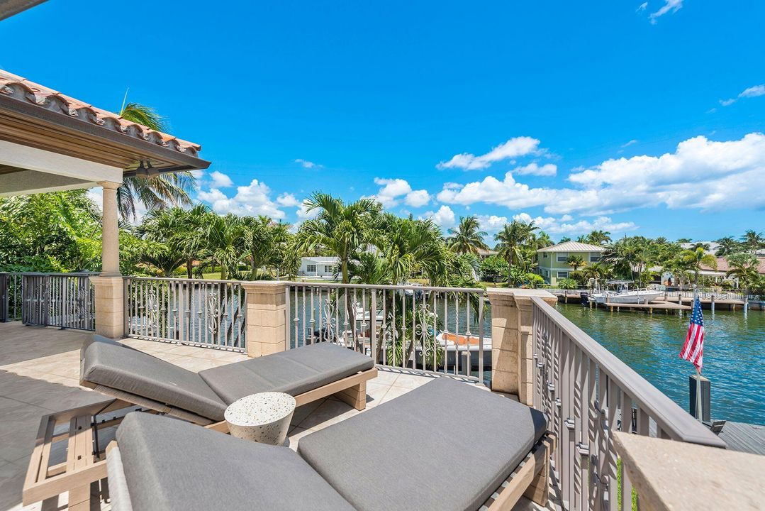 待售: $7,500,000 (4 贝兹, 5 浴室, 5159 平方英尺)