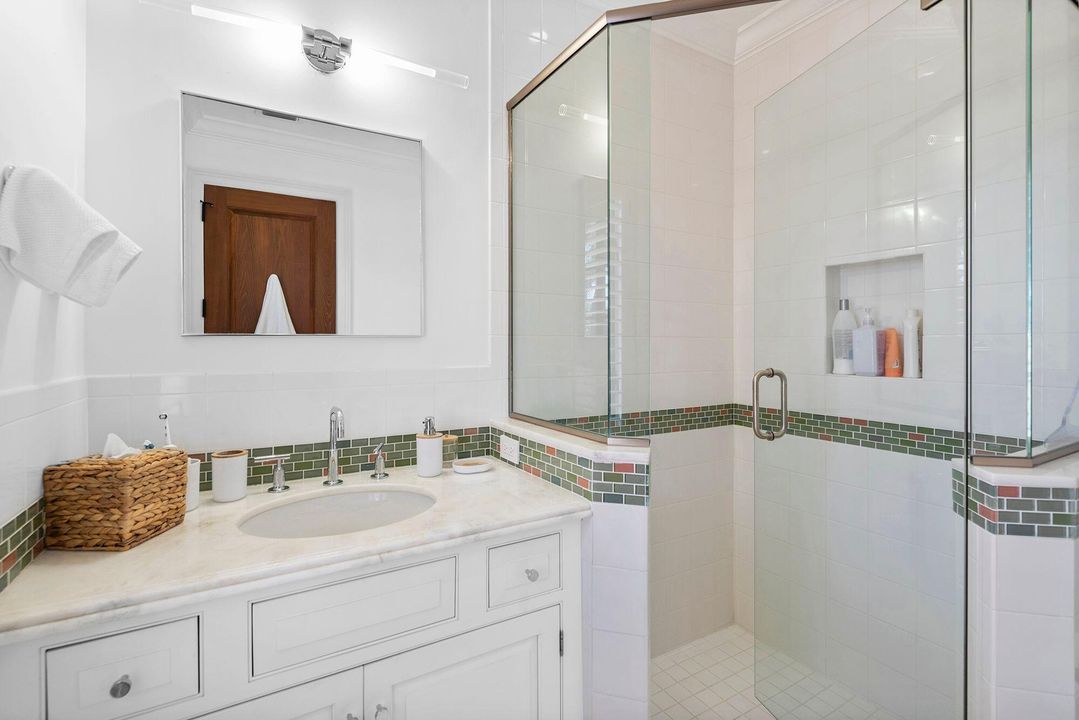 待售: $7,500,000 (4 贝兹, 5 浴室, 5159 平方英尺)