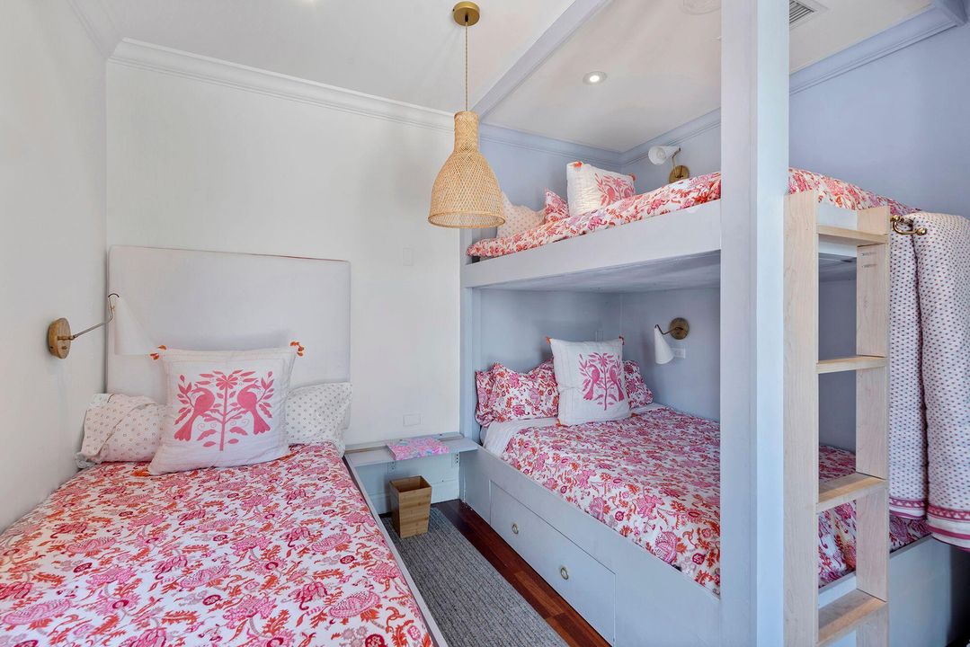 待售: $7,500,000 (4 贝兹, 5 浴室, 5159 平方英尺)