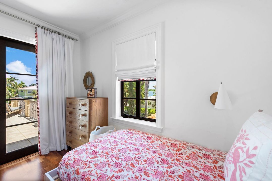 待售: $7,500,000 (4 贝兹, 5 浴室, 5159 平方英尺)