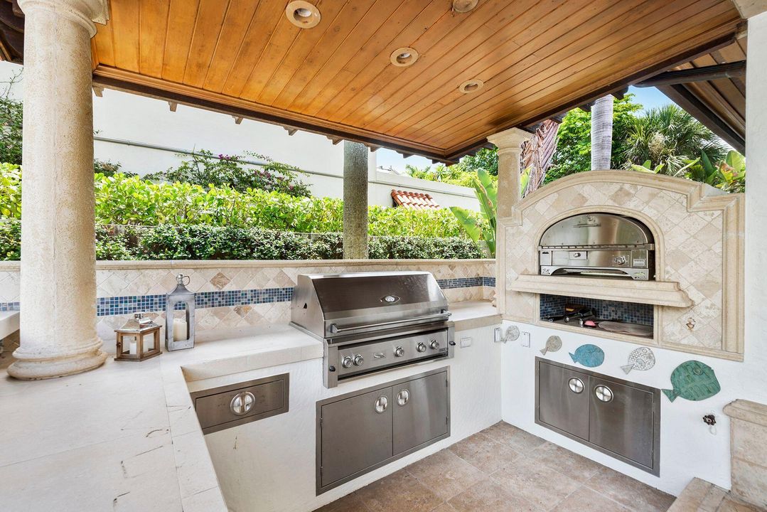 待售: $7,500,000 (4 贝兹, 5 浴室, 5159 平方英尺)