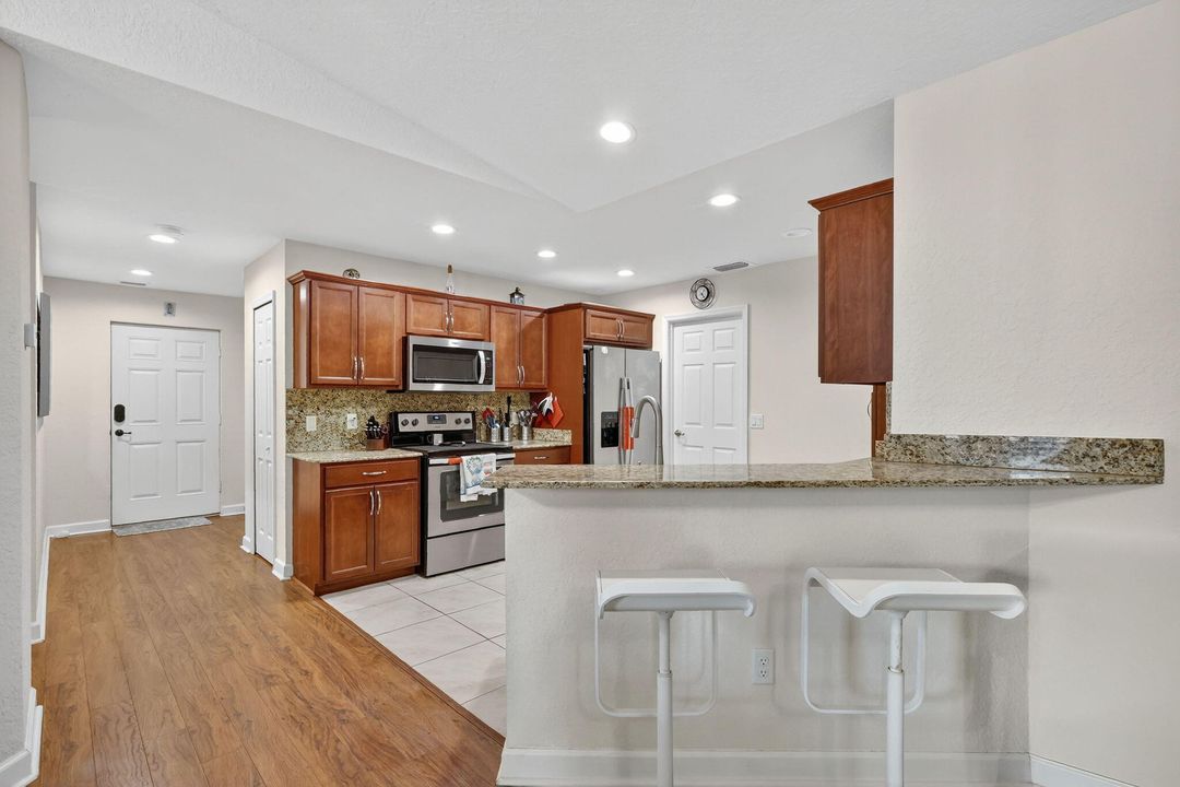 For Sale: $235,000 (2 beds, 2 baths, 1451 Square Feet)