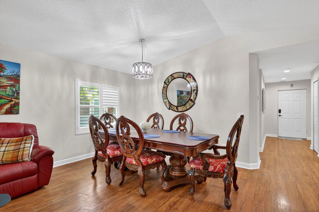 For Sale: $235,000 (2 beds, 2 baths, 1451 Square Feet)