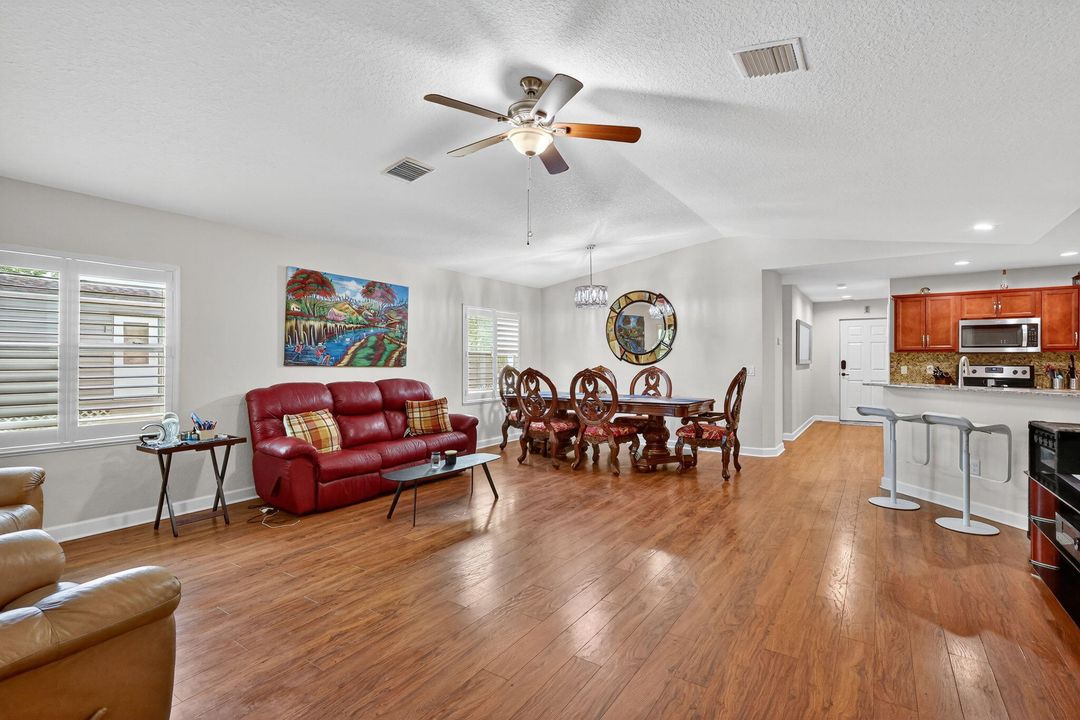 For Sale: $235,000 (2 beds, 2 baths, 1451 Square Feet)