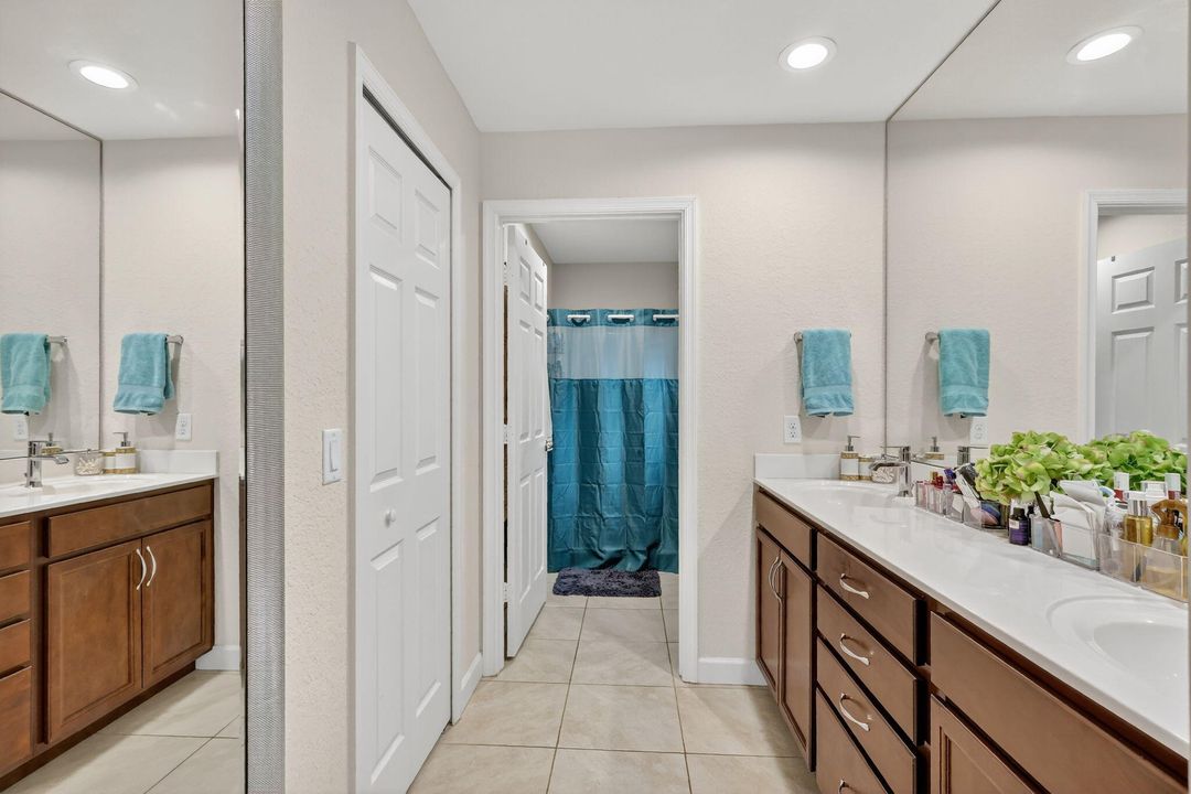 For Sale: $235,000 (2 beds, 2 baths, 1451 Square Feet)