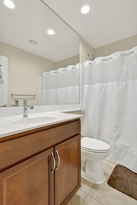 For Sale: $235,000 (2 beds, 2 baths, 1451 Square Feet)