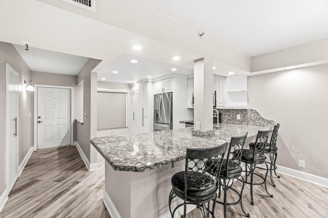 Active With Contract: $199,000 (2 beds, 2 baths, 1145 Square Feet)