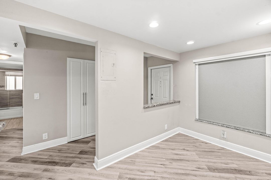 Active With Contract: $199,000 (2 beds, 2 baths, 1145 Square Feet)