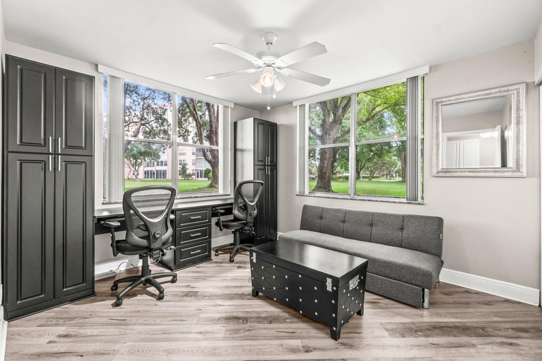 Active With Contract: $199,000 (2 beds, 2 baths, 1145 Square Feet)