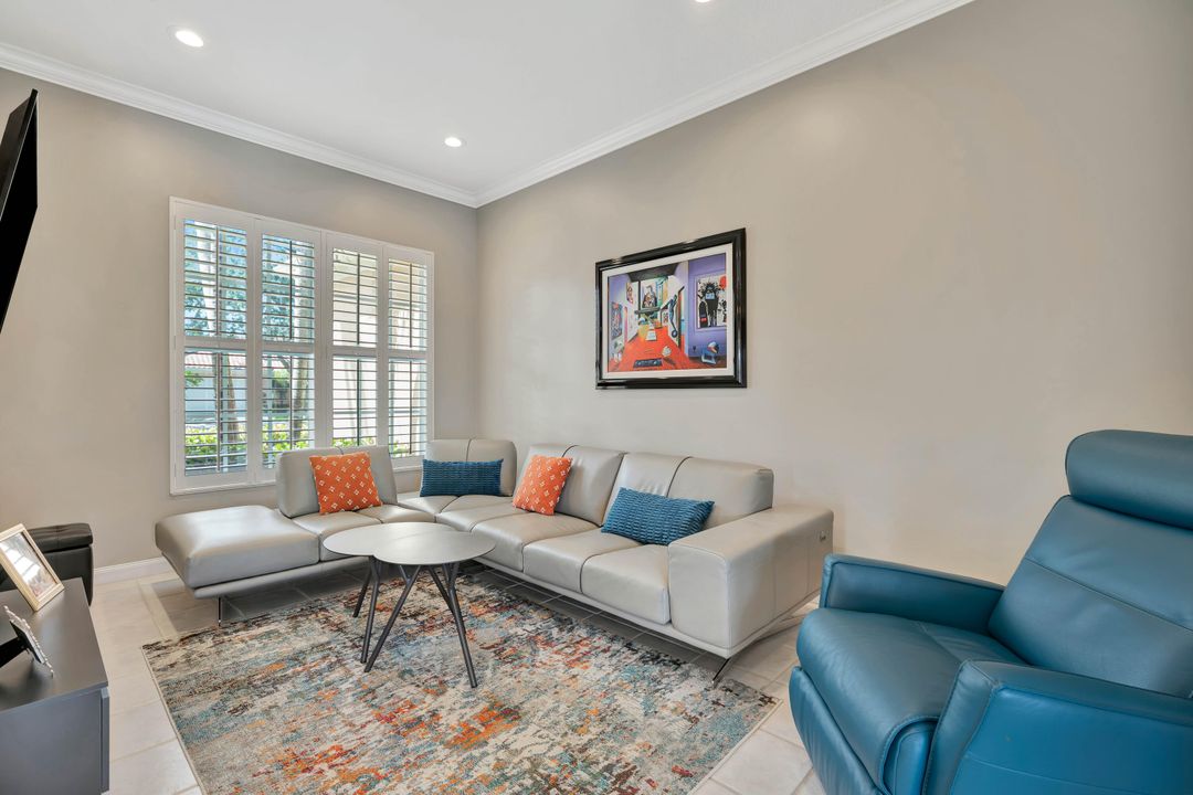 Active With Contract: $895,000 (4 beds, 3 baths, 2536 Square Feet)
