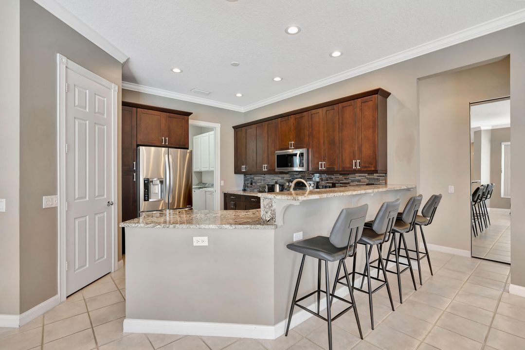 Active With Contract: $895,000 (4 beds, 3 baths, 2536 Square Feet)