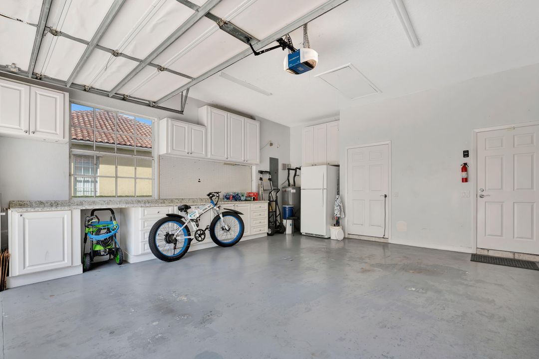 Active With Contract: $895,000 (4 beds, 3 baths, 2536 Square Feet)