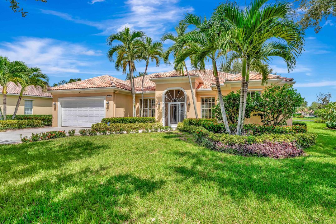 Active With Contract: $895,000 (4 beds, 3 baths, 2536 Square Feet)