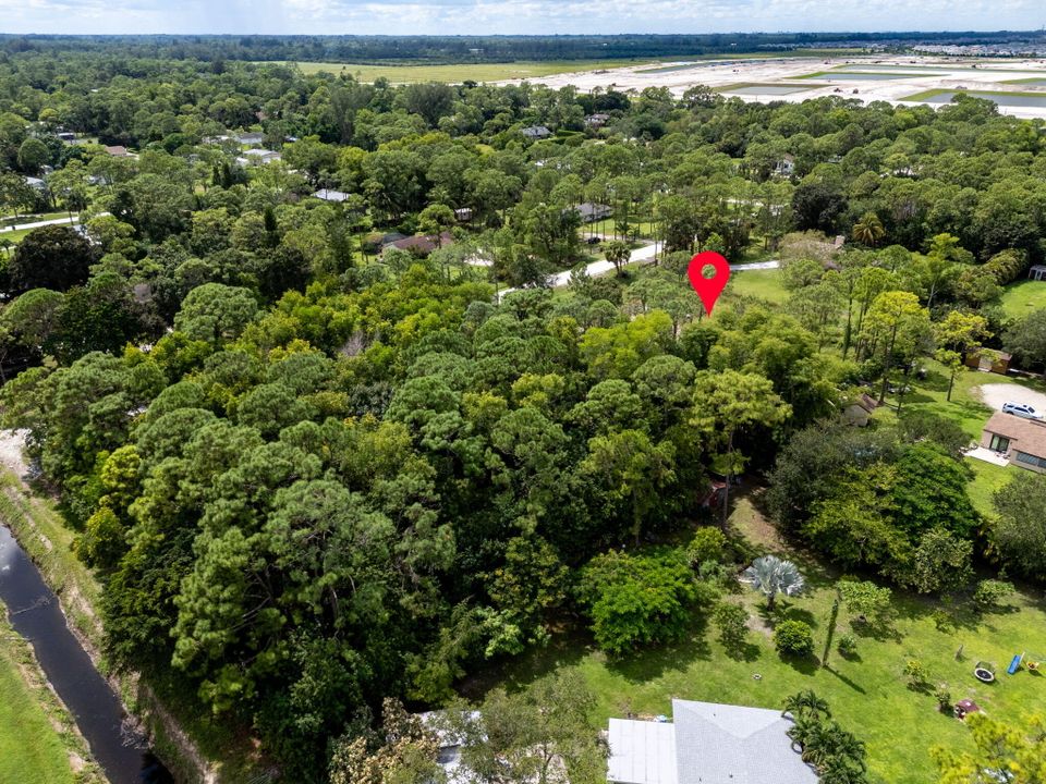 Под контрактом: $280,000 (0 спален, 0 ванн, 0 Квадратных фут)