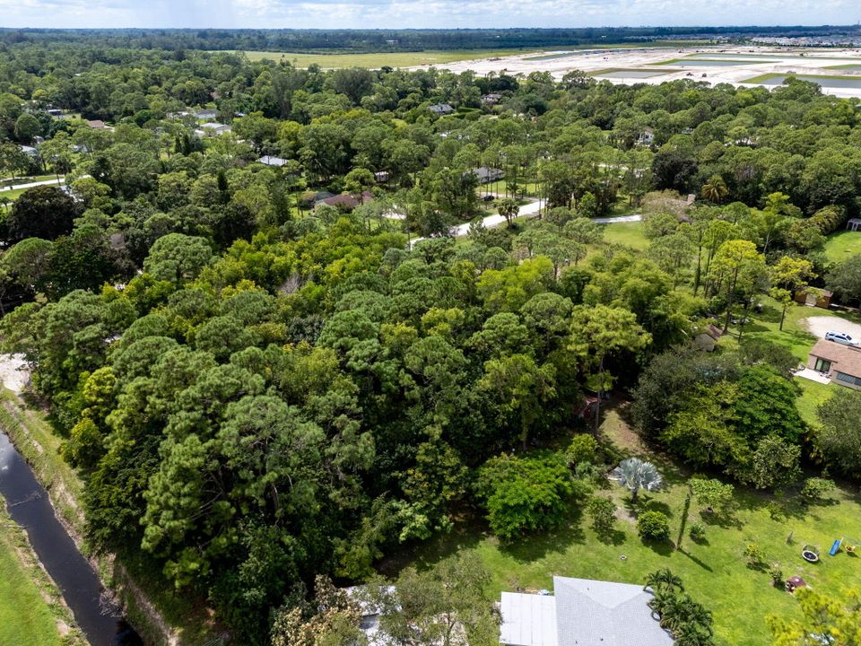 Под контрактом: $280,000 (0 спален, 0 ванн, 0 Квадратных фут)