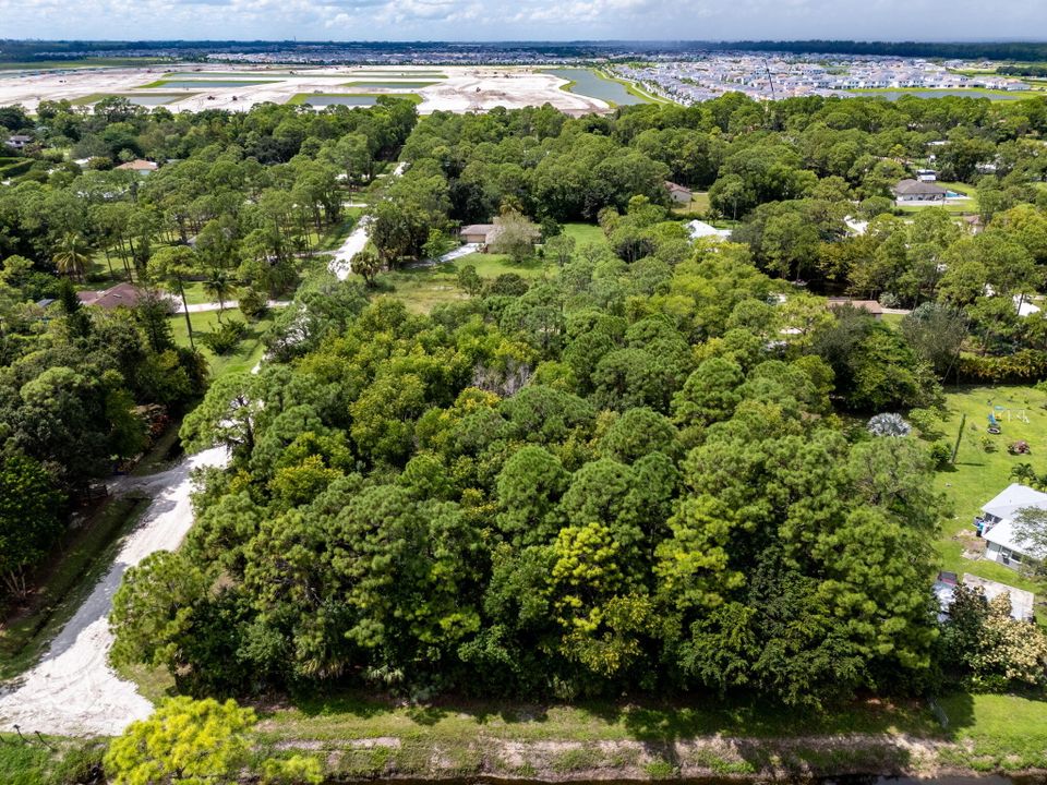 Под контрактом: $280,000 (0 спален, 0 ванн, 0 Квадратных фут)