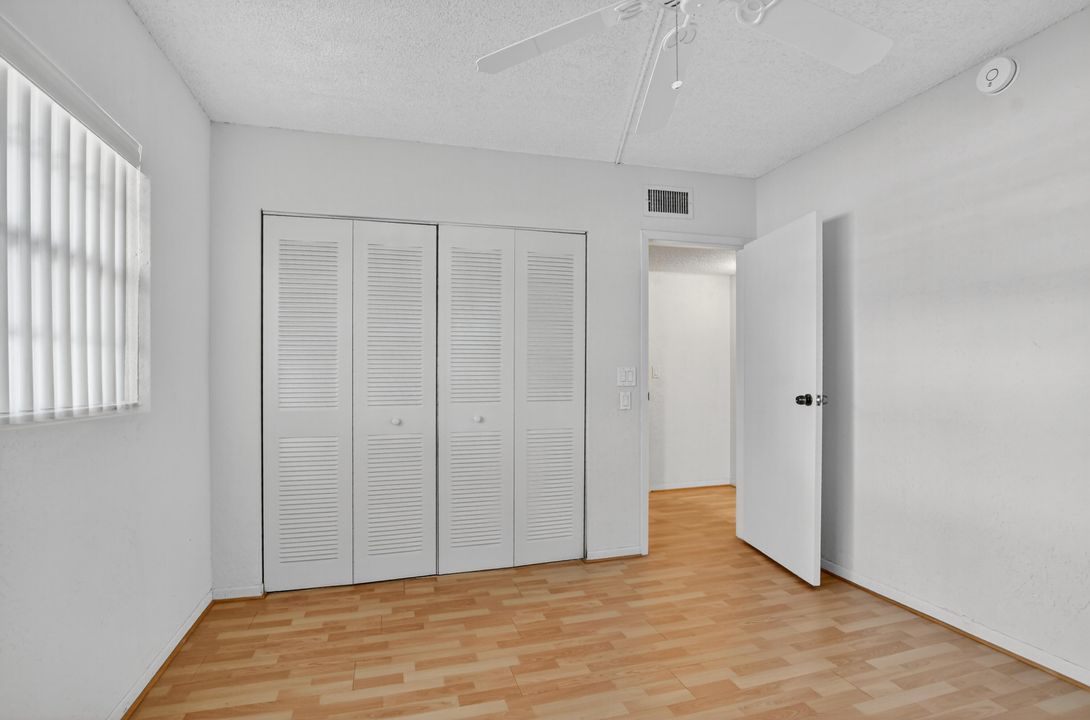 待售: $85,000 (2 贝兹, 2 浴室, 925 平方英尺)