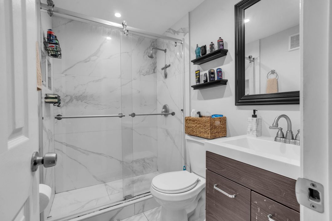 For Sale: $140,000 (1 beds, 1 baths, 550 Square Feet)