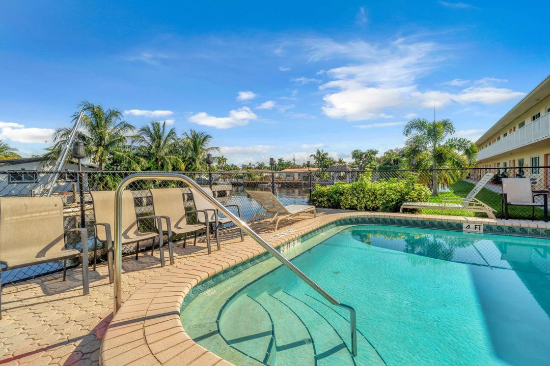 For Sale: $140,000 (1 beds, 1 baths, 550 Square Feet)