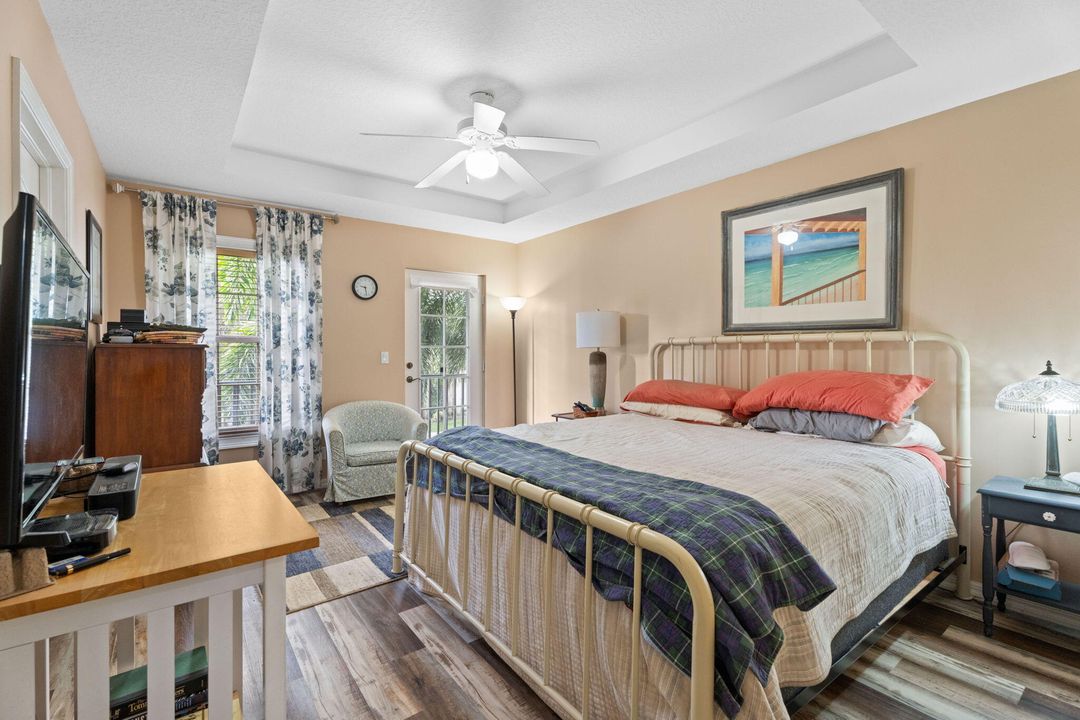 For Sale: $266,000 (3 beds, 2 baths, 1378 Square Feet)