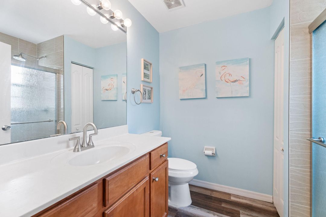 For Sale: $266,000 (3 beds, 2 baths, 1378 Square Feet)