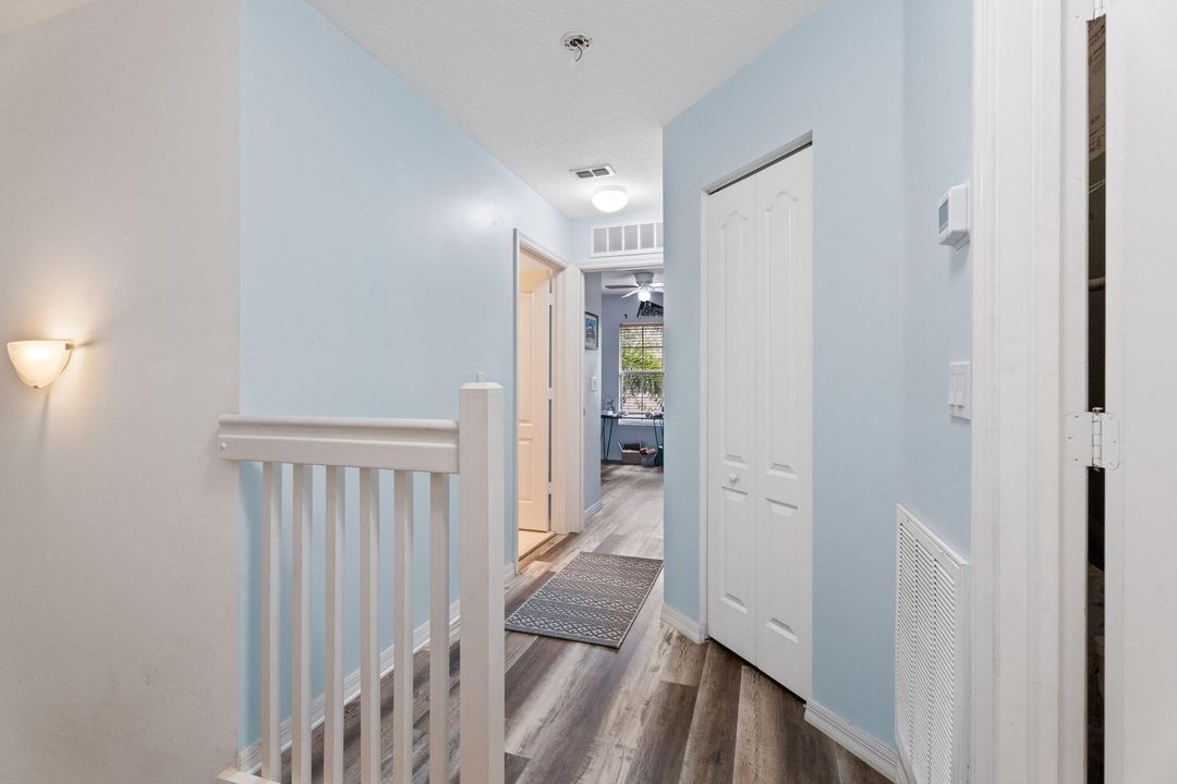 For Sale: $266,000 (3 beds, 2 baths, 1378 Square Feet)