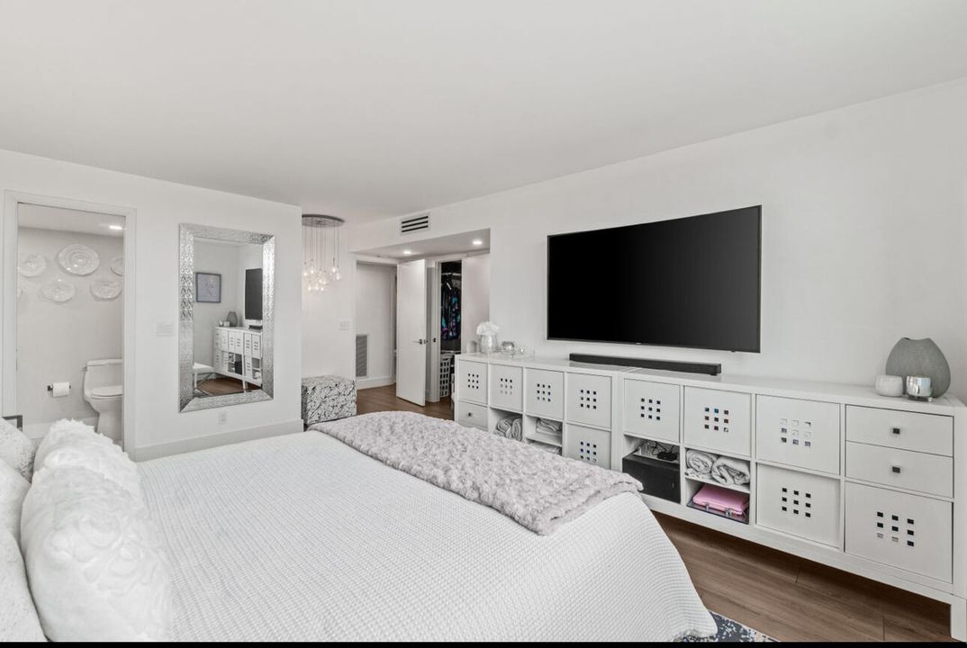 合同活跃: $281,999 (2 贝兹, 2 浴室, 1200 平方英尺)