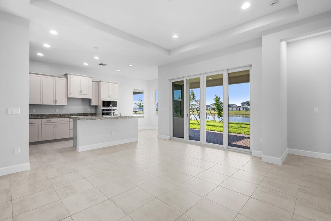Active With Contract: $3,500 (3 beds, 3 baths, 2041 Square Feet)