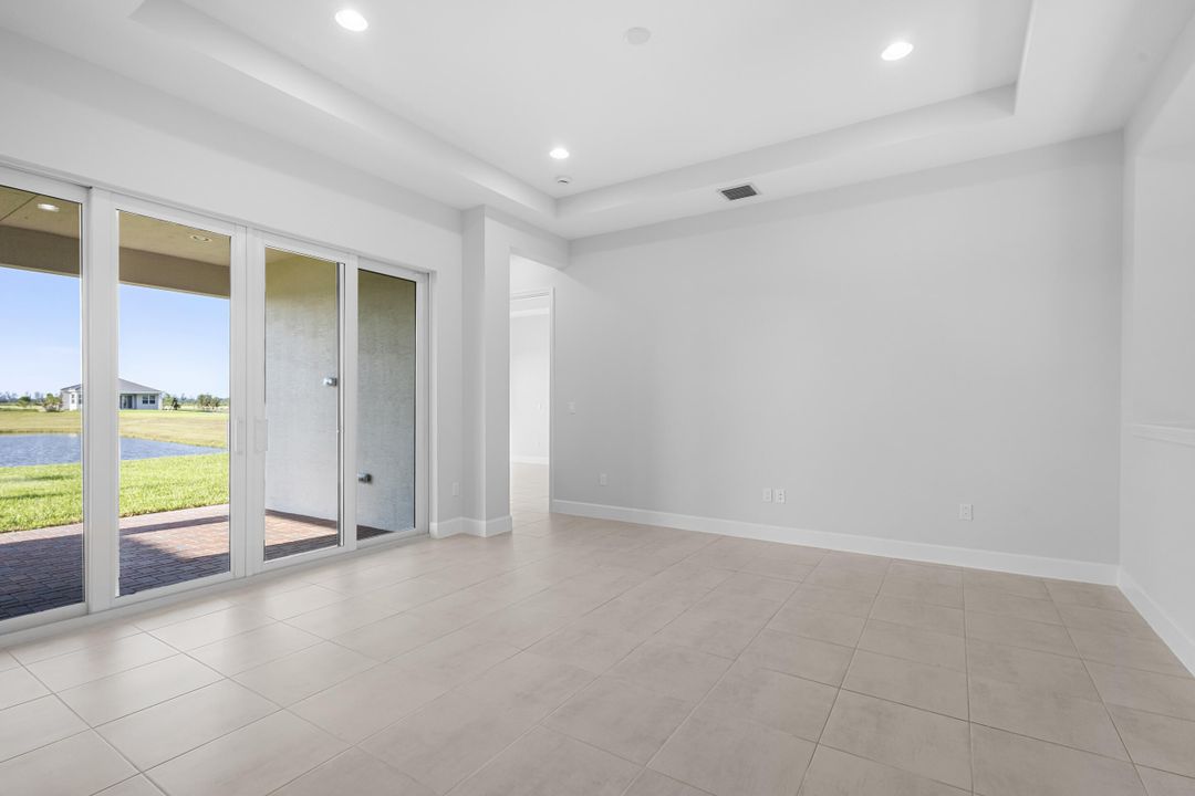 Active With Contract: $3,500 (3 beds, 3 baths, 2041 Square Feet)