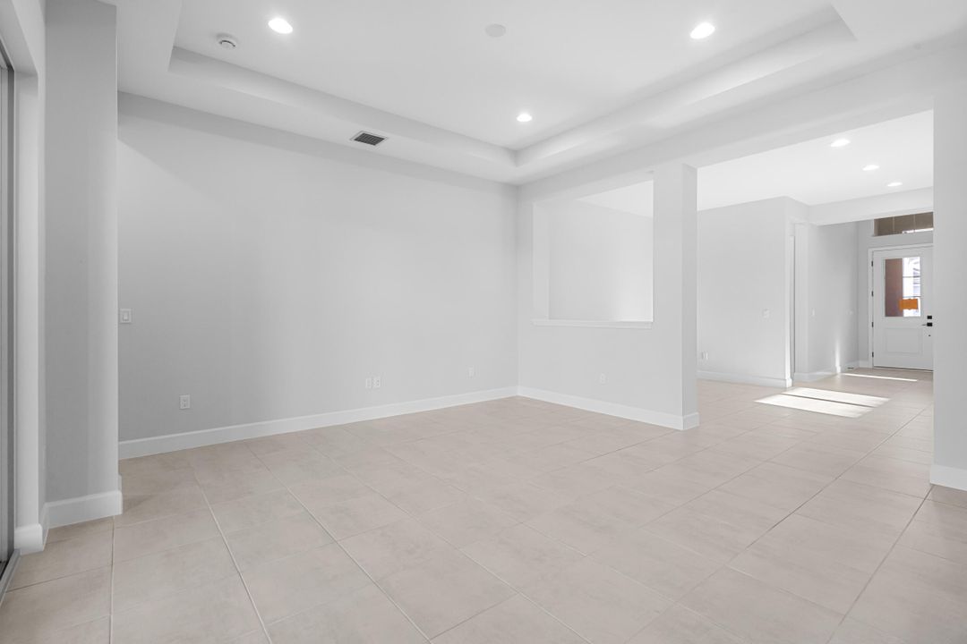 Active With Contract: $3,500 (3 beds, 3 baths, 2041 Square Feet)