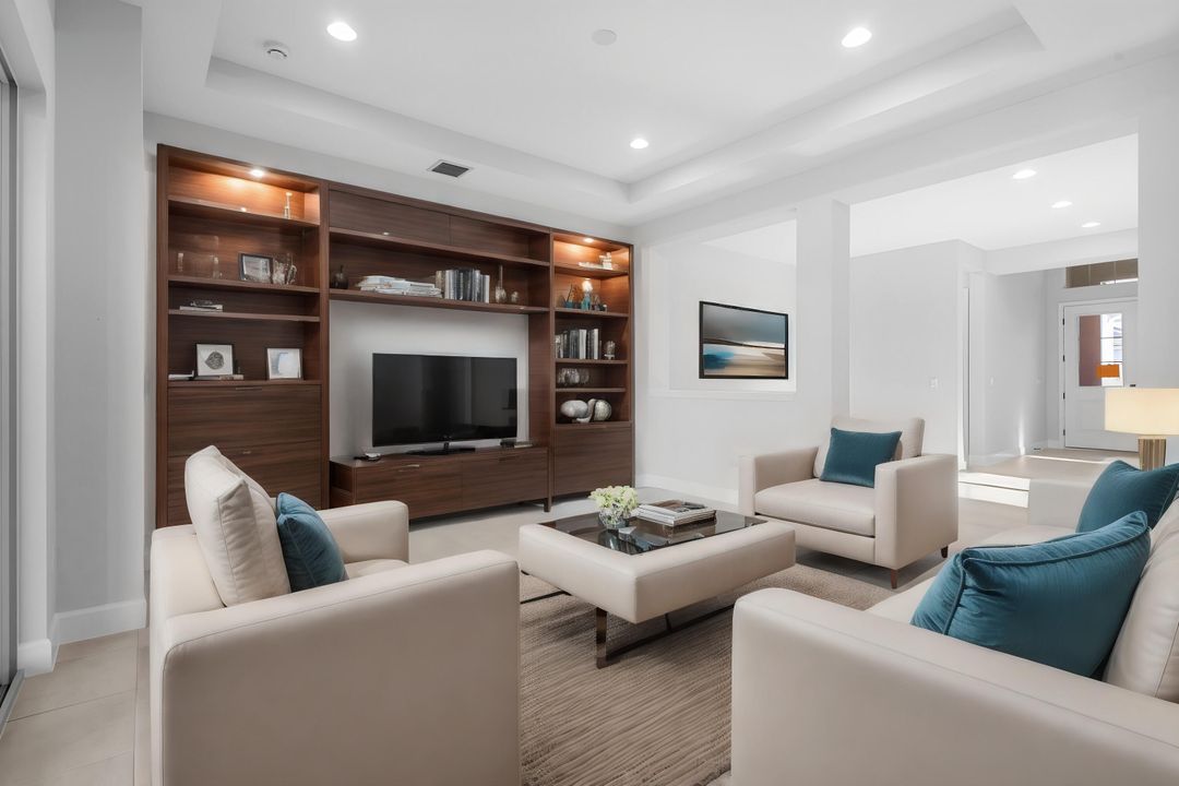 Active With Contract: $3,500 (3 beds, 3 baths, 2041 Square Feet)