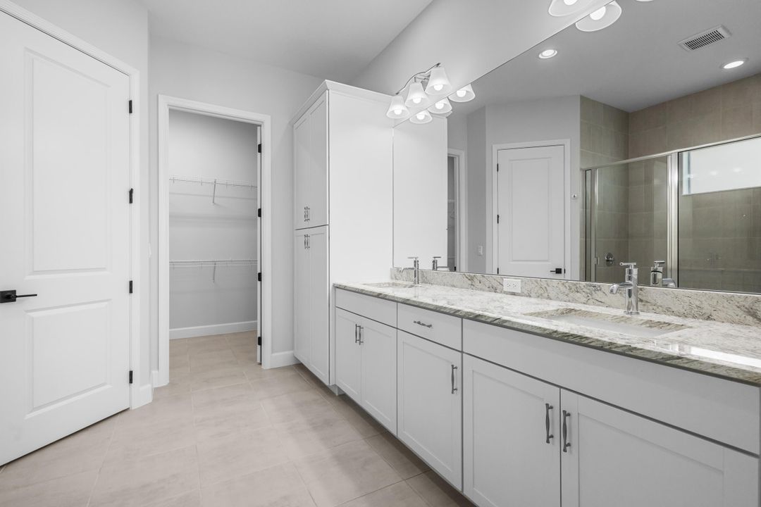 Active With Contract: $3,500 (3 beds, 3 baths, 2041 Square Feet)