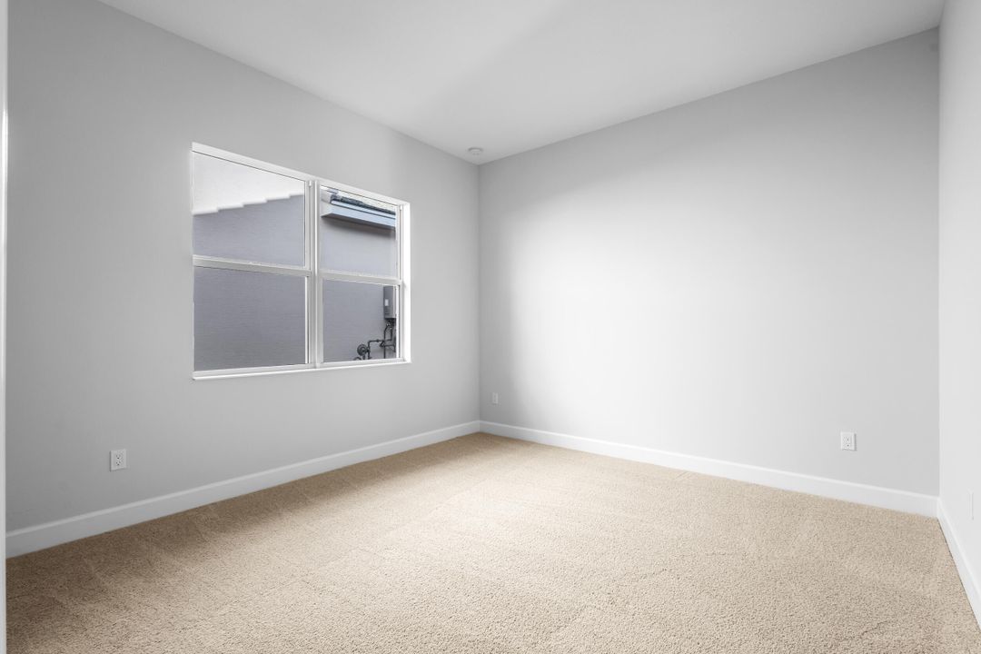 Active With Contract: $3,500 (3 beds, 3 baths, 2041 Square Feet)