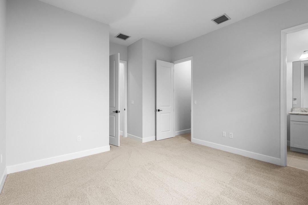 Active With Contract: $3,500 (3 beds, 3 baths, 2041 Square Feet)