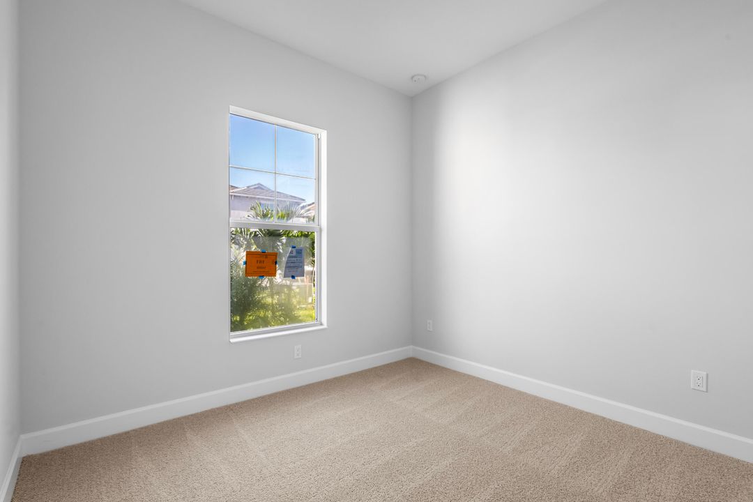 Active With Contract: $3,500 (3 beds, 3 baths, 2041 Square Feet)