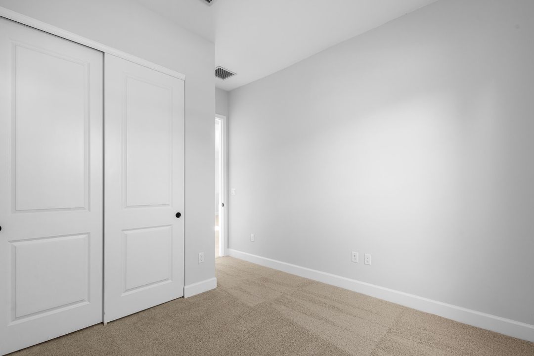 Active With Contract: $3,500 (3 beds, 3 baths, 2041 Square Feet)