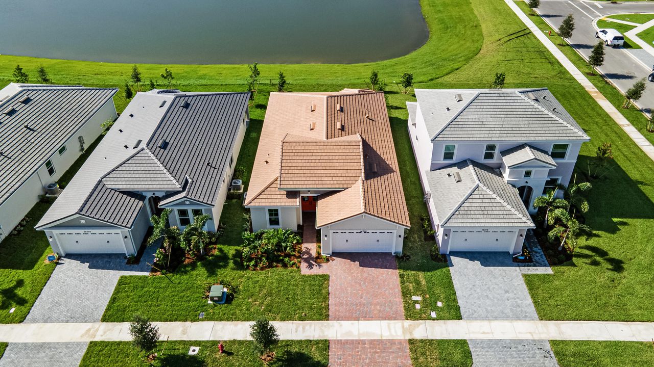 Active With Contract: $3,500 (3 beds, 3 baths, 2041 Square Feet)